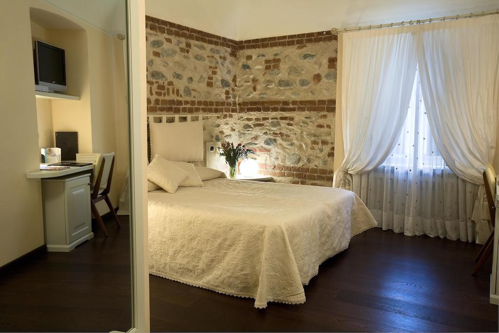 Hotel Cascina Di Corte Venaria Reale Zimmer foto